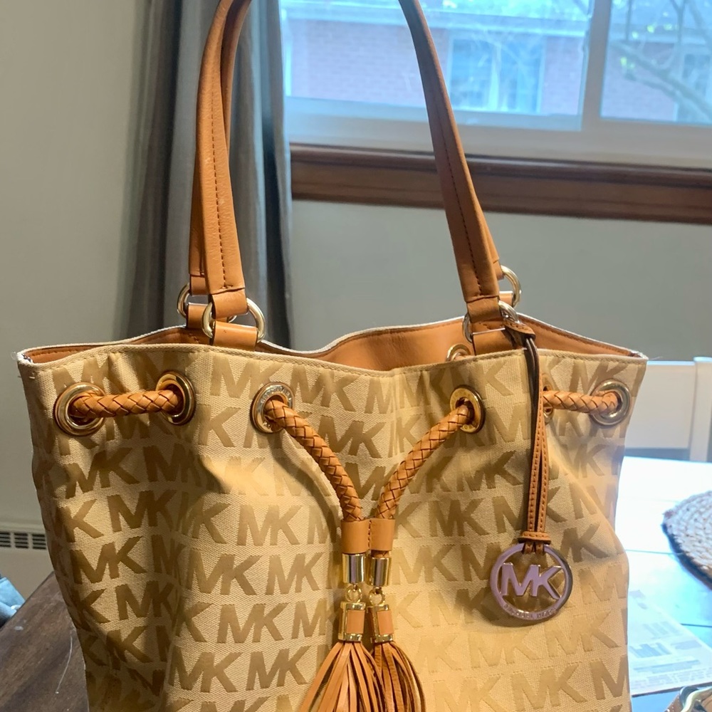 Michael Kors purse